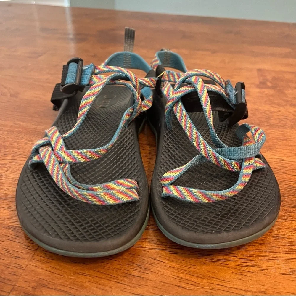 Kids Chacos blue rainbow Colorful Strappy Sandals size 3